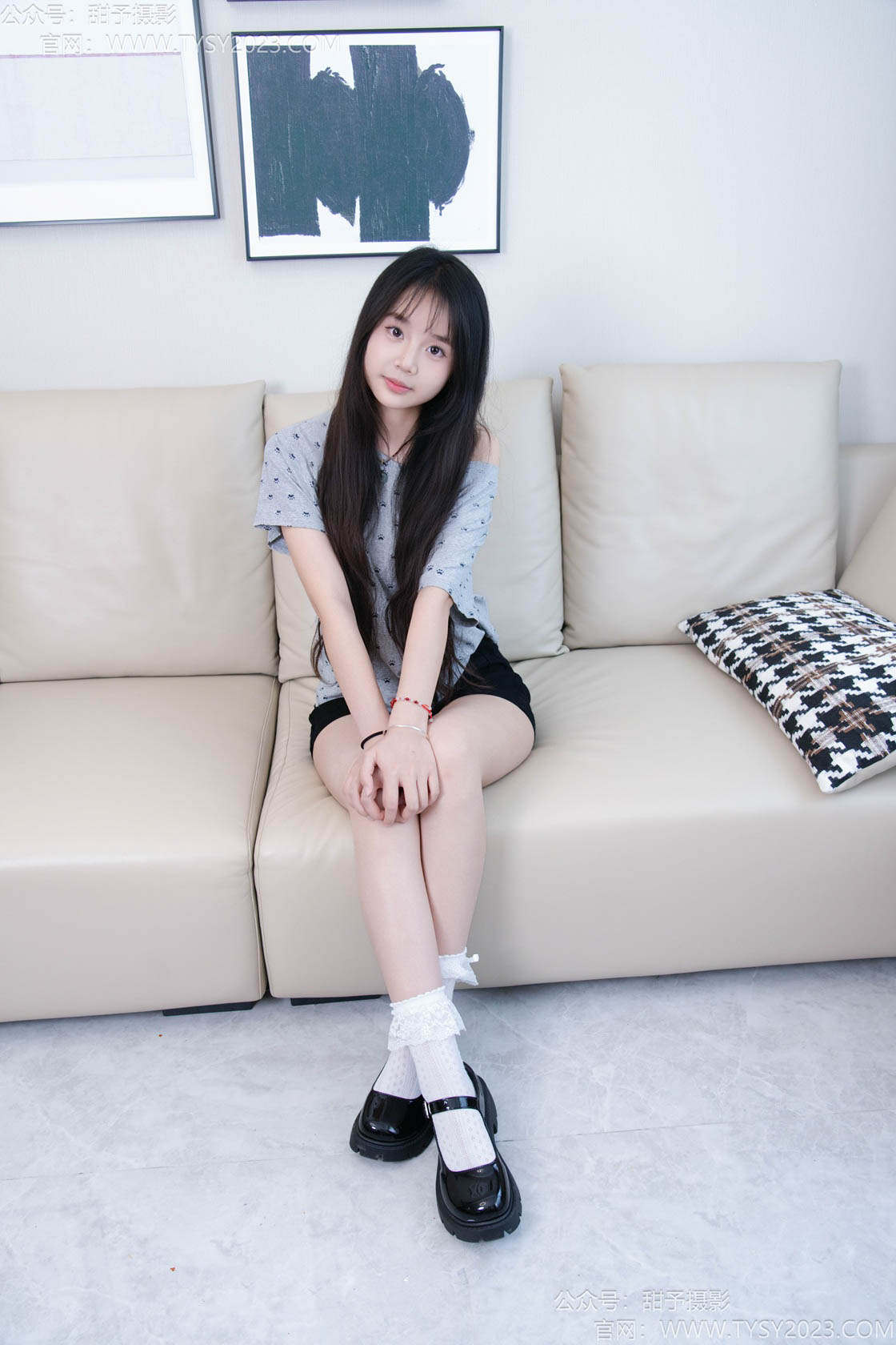 资讯|甜予摄影 &#8211; NO.221期 《小橙子》 皮鞋，白棉袜，裸足