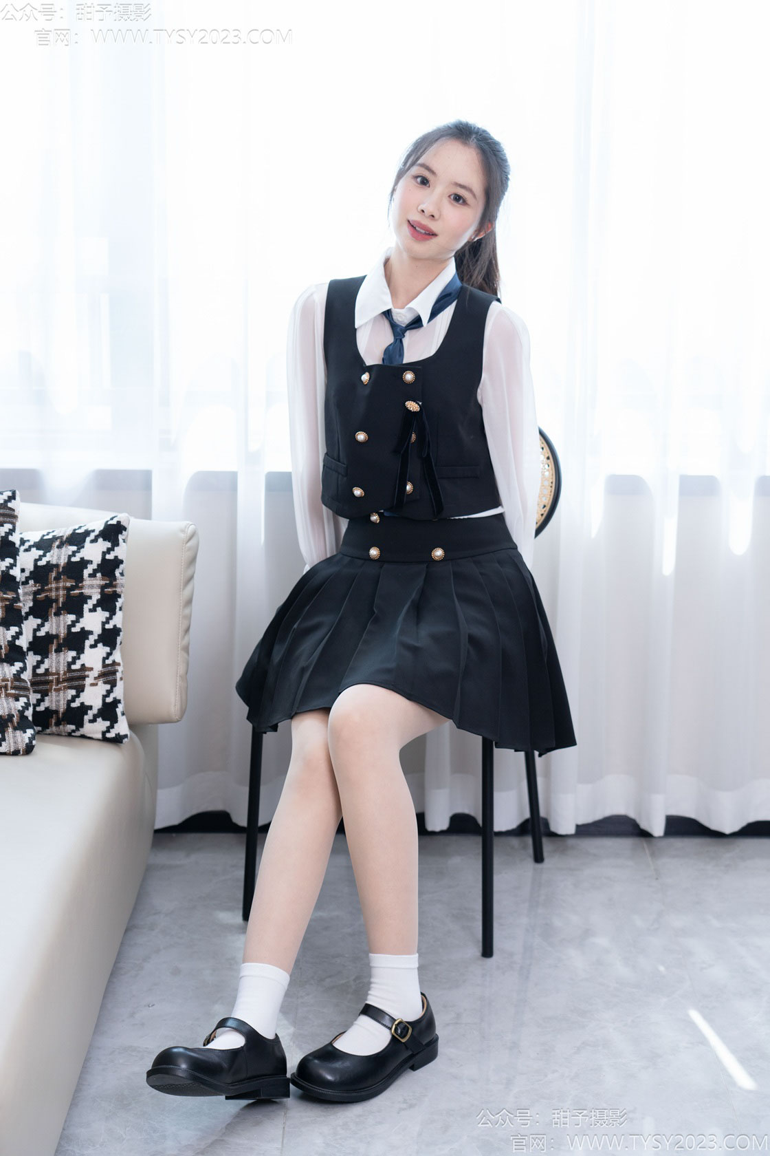 资讯|甜予摄影 &#8211; NO.233期 《知知》 小皮鞋，白棉袜，薄肉丝[脚尖加固]