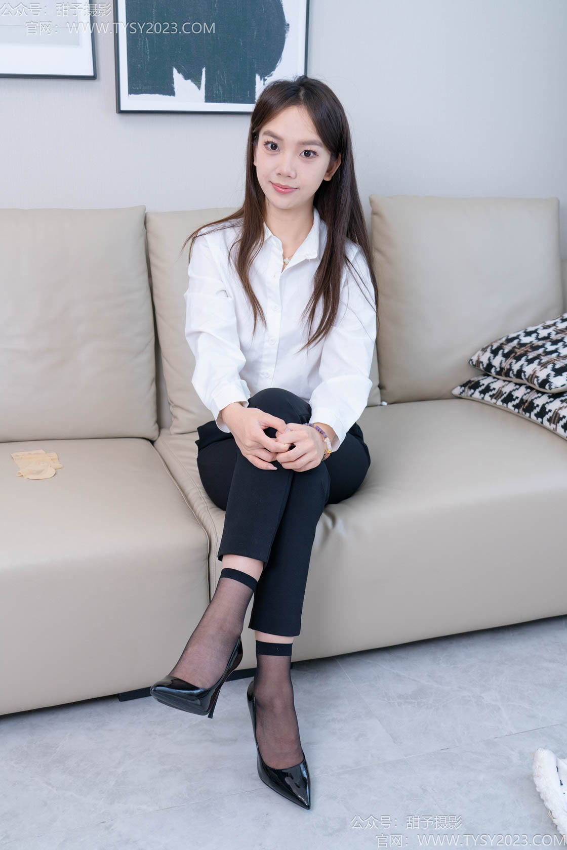 资讯|甜予摄影 &#8211; NO.238期 《贝壳》 黑色高跟鞋，黑色短丝袜[脚尖加固]，黑色短丝袜，肉色短丝袜[脚尖加固]，肉色短丝袜，裸足