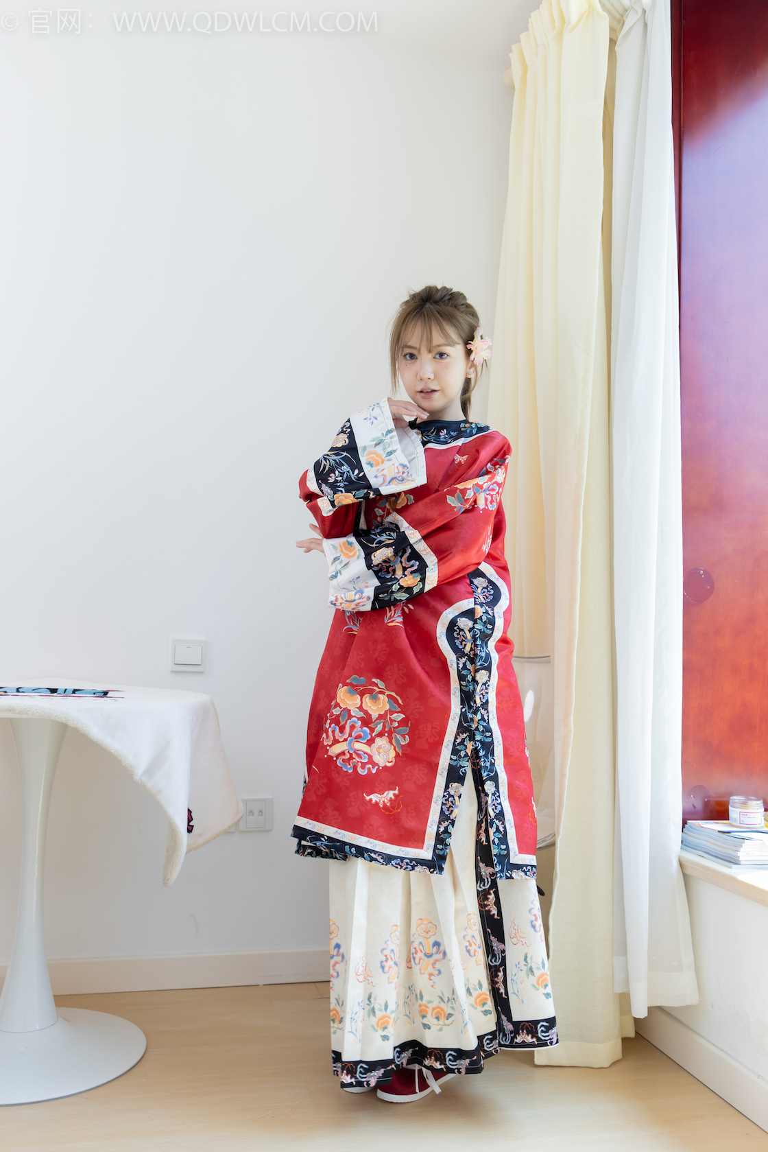 资讯|物恋传媒 &#8211; NO.2429期 《小曦》 汉服，布鞋，足袋，白棉袜，物恋传媒摄影作品