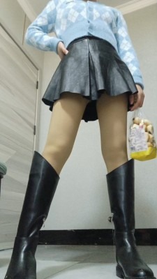 资讯|crush 《兰儿小主》我的美丽新心情&#8211;踩踏食物 [9分43秒]