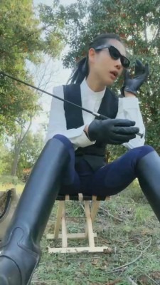 直播视频 《爱丽丝》马术女教练驯化专场 [35分40秒]