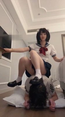 直播视频 《六六》JK学院风-皮鞋白袜脚下虐杀 [48分56秒]