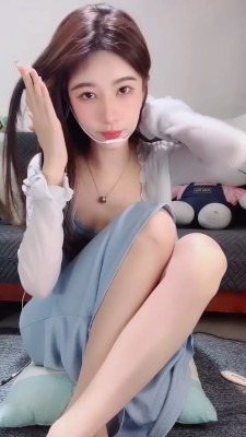 美足视频 清纯女神美甲玉足肉丝脚诱惑挑逗你闻舔丝袜裸足 pov 第一视角 [9分46秒]