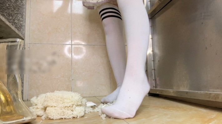 资讯|crush 透明靴里踩米饭牛奶 [9分43秒]