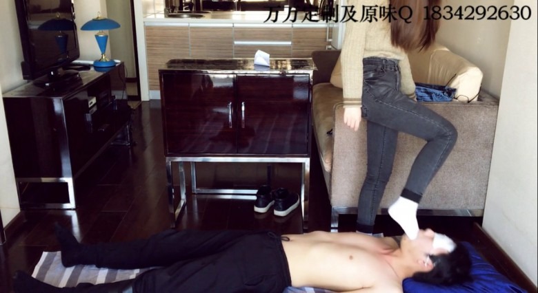 资讯|万万同学 万万短靴白袜狠虐 [48分56秒]