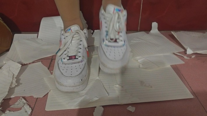 资讯|crush 《桃子姐姐》空军一号踩本子~ [21分24秒]