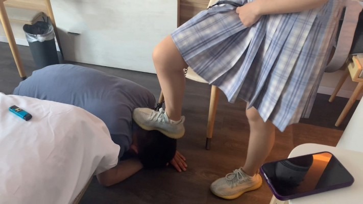 资讯|女王女主 大一新s酒店首次虐狗强迫吃烟灰 [48分56秒]