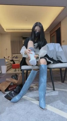 直播视频 《回眸》双S-换多双鞋轮流踢裆《双视角版》 [12分18秒]
