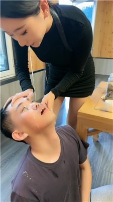 直播视频 《沅芷大人》浓痰烟灰封眼吐狗嘴 [37分58秒]
