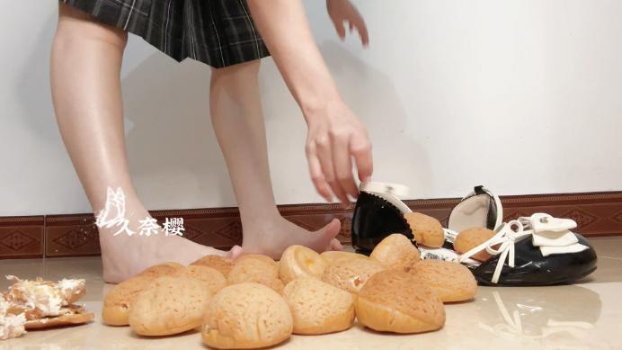 资讯|crush 裸足lo鞋内泡芙 [9分43秒]