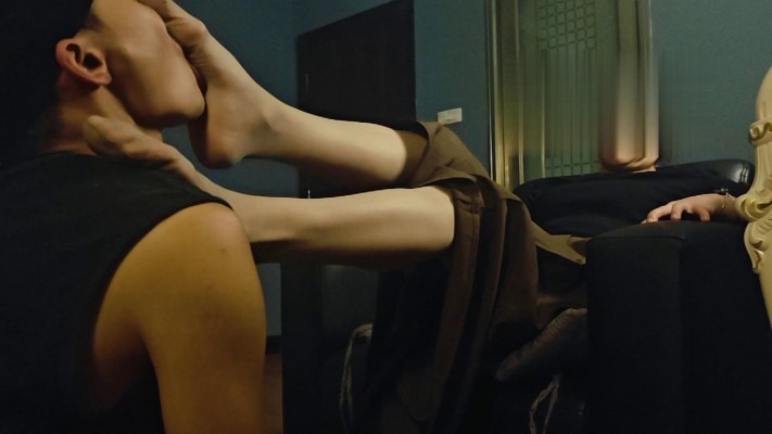 女王女主 舔会所阿姨原味丝袜脚 [48分56秒]