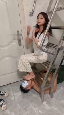 直播视频 《米奇妙妙屋》白袜气味羞辱/近距离裸足舔 [48分56秒]