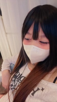 直播视频 《不甜》双S洛丽塔-黑丝白丝踩虐/羞涩舔jio《双视角版》 [48分56秒]