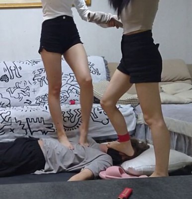 女王女主 双S全体重裸足踩踏贱狗 [48分56秒]