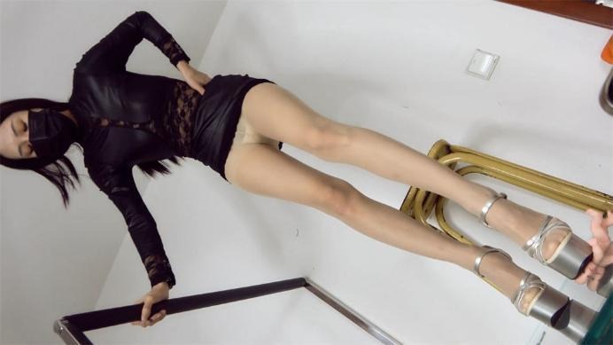 资讯|婧児小主 LCT_XG512a 晓G 玻璃上GTS CR 缩小踩杀出轨老公 丝袜脚凉鞋践踏 坐扁全语言A [21分24秒]