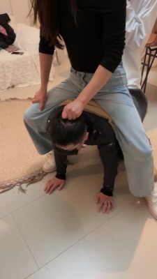 直播视频 《Da猫》双S-房东收租被姐妹花暴揍《三视角版》 [48分56秒]