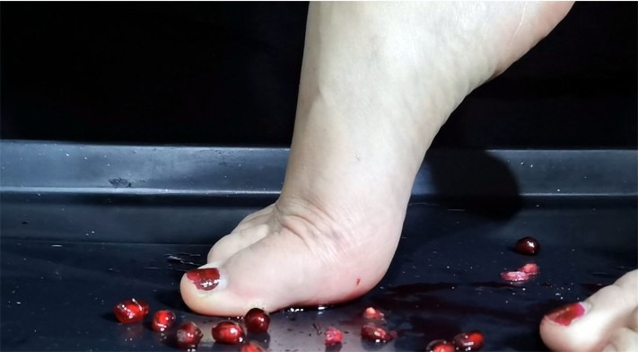 资讯|crush 女巨人大美的玉足血腥镇压（GTS剧情） [21分24秒]