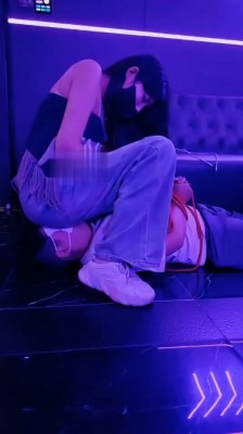 直播视频 《梓晨大大》KTV捆绑暴力虐打抖M奶狗 [48分56秒]