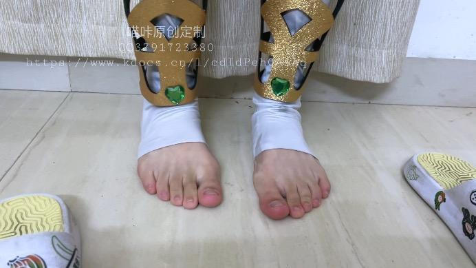美足视频 《喵咔》纳西妲裸足展示11分钟 光脚 赤足 cosplay [5分22秒]
