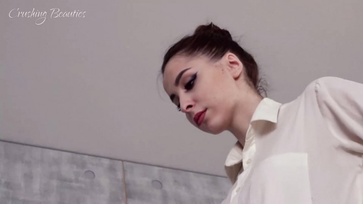 crush 1327 - 气质女王牛仔裤配坡跟凉鞋踩爆肥鱼 [37分52秒]