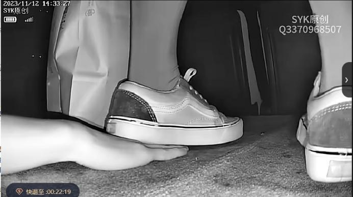 crush 《SYK无意识》黑裤袜vans+女儿过膝袜高帮帆布鞋踩全手 [23分37秒]