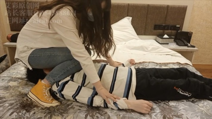 女王女主 《子怡》坐脸玩弄新狗子 [48分56秒]