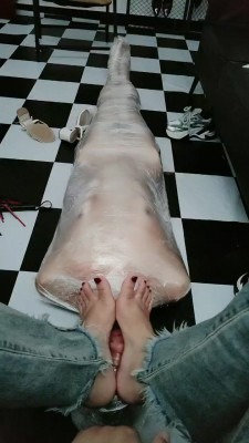 资讯|直播视频 《南汐》脚深喉/全体重踩踏/坐脸窒息/保鲜膜全包 [48分56秒]