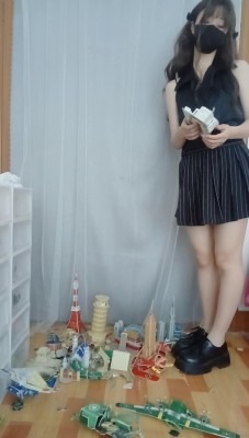 资讯|crush 女高无情摧毁城市 [21分24秒]