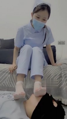直播视频 《漫漫大人》护士小姐姐的特色治疗 [32分35秒]