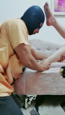 直播视频 《依依东望》抖M男友下跪伺候《双视角版》 [30分19秒]