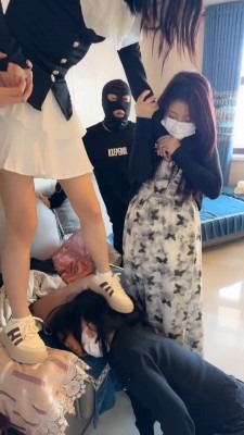 资讯|直播视频 《精神小妹》3学生S-超暴力踢踹暴揍 [35分22秒]