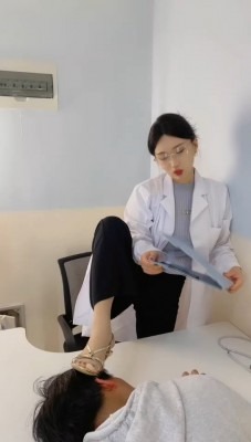 直播视频 《潘妮女王》狗子犯贱找医生S治疗 [30分19秒]