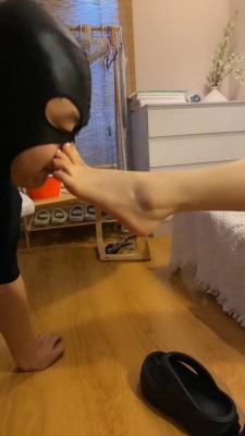 直播视频 《玥野兔》狗舌清理厚底拖鞋 [30分19秒]