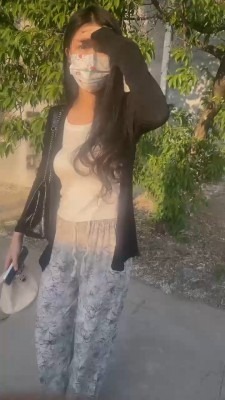 资讯|直播视频 《素人挖掘机》路边开发爬山女神S-耳光/踩踏/舔脏鞋底/闻棉袜 [48分56秒]