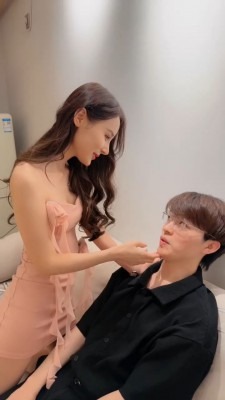 直播视频 《冰冰》剧情-勾引家教老师做狗-高跟美腿诱惑 [30分19秒]