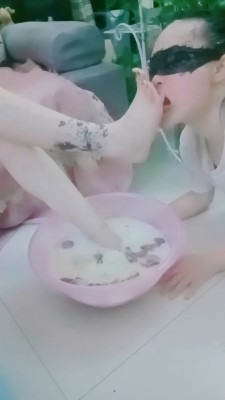 直播视频 《女慕乐》母畜-伺候主人沐足-恋足狂舔/喝洗脚奶 [30分19秒]