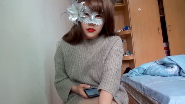 资讯|莜主脚下 『红颜榜』小莜丝袜诱惑第一视角恋足转胯踩头磕头 [30分19秒]