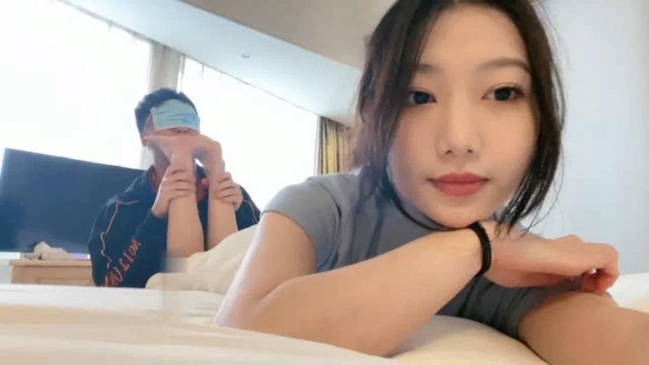 资讯|直播视频 《LL77》开发学生狗第一次《双视角版》 [30分19秒]