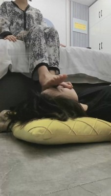 直播视频 《尤黎》逮住小三驯化成母狗《下》 [30分19秒]