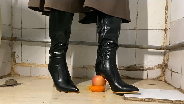 资讯|crush 《凝霜》新靴子制作狗粮 [13分39秒]