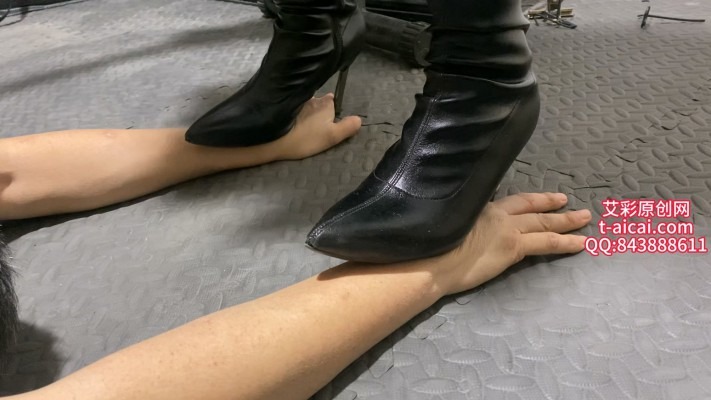 女王女主 BNS黑色高跟靴虐手 [13分12秒]