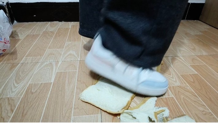 资讯|crush 小悦制作狗粮 [9分43秒]