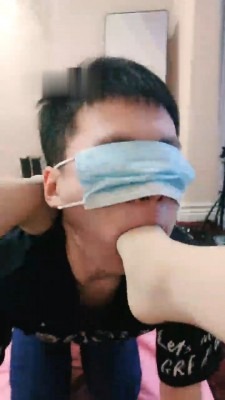 直播视频 《An盈盈》下跪强制插嘴深喉 [48分56秒]