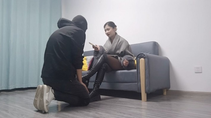 女王女主 尤尤子耳光坐骑专场。 [48分56秒]