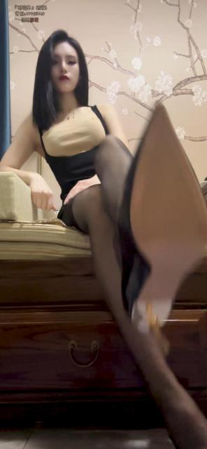 明妃女王 《明视界》明妃第一视角撸秃噜皮系列二 [9分46秒]