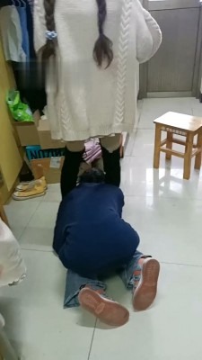 直播视频 《爱可呀》母畜-转胯狗链遛狗/人体擦鞋器 [30分19秒]