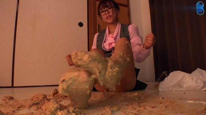 资讯|crush A42 &#8211; MIMO小姐姐病娇丝袜脚踩烂面包 [9分43秒]