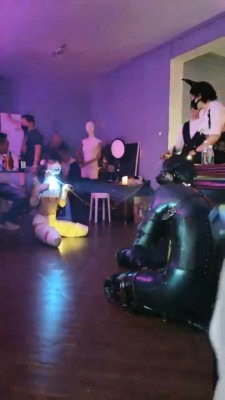 直播视频 《松紫》SM聚会-犬化狗奴《完整版》 [25分52秒]