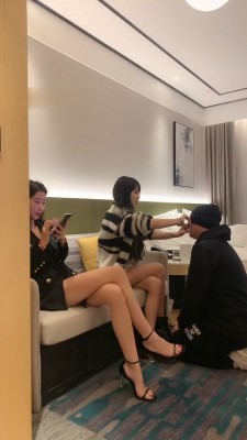 直播视频 《沅芷大人》双S-狂抽耳光啪啪响《双视角版》 [48分56秒]
